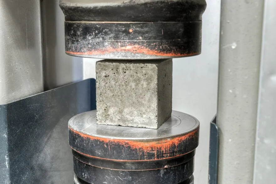 Hydraulic concrete testing press in Graniteside lab